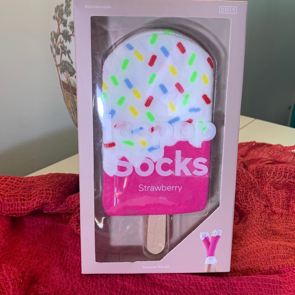 NWT Icepop Socks Strawberry